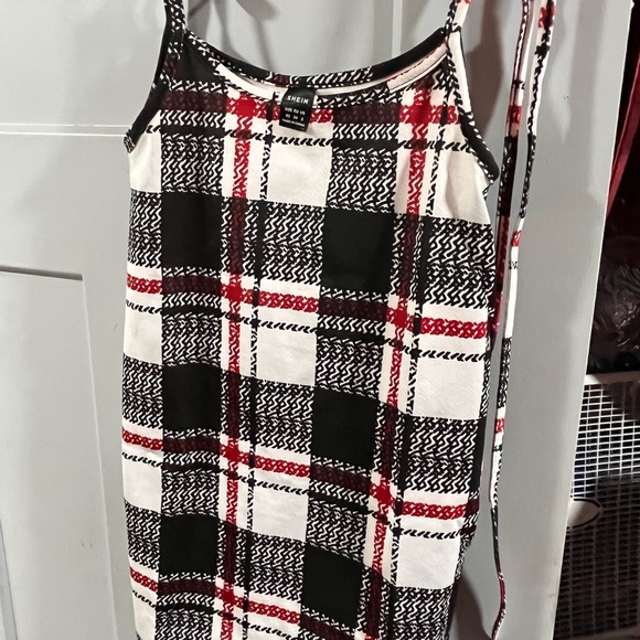 A extra small dress never been worn brand new from Shine - Picture 4 of 4